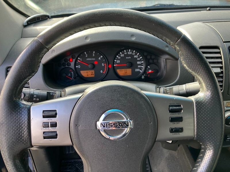Nissan Navara (2007) 2.5DCI 4WD DOUBLE CUB - fotka 22 z 27
