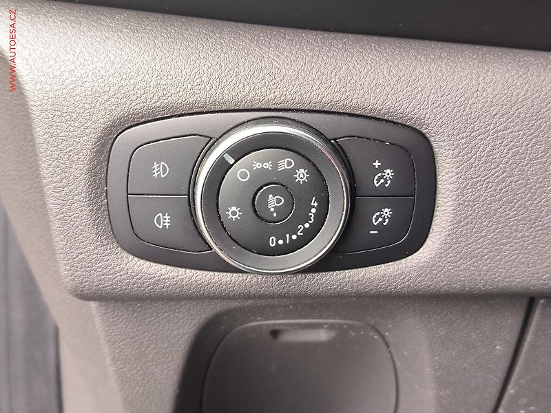 Ford Transit Custom (2019) 2.0TDCi L1 5míst, TREND - fotka 18 z 20