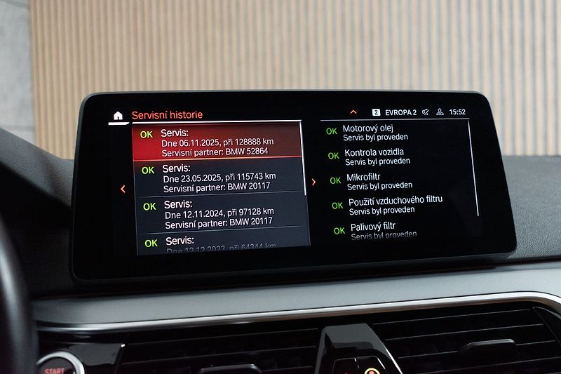 BMW Řada 5 530d xDrive*TAŽNÉ*N.TOPENÍ*ČR - fotka 35 z 48