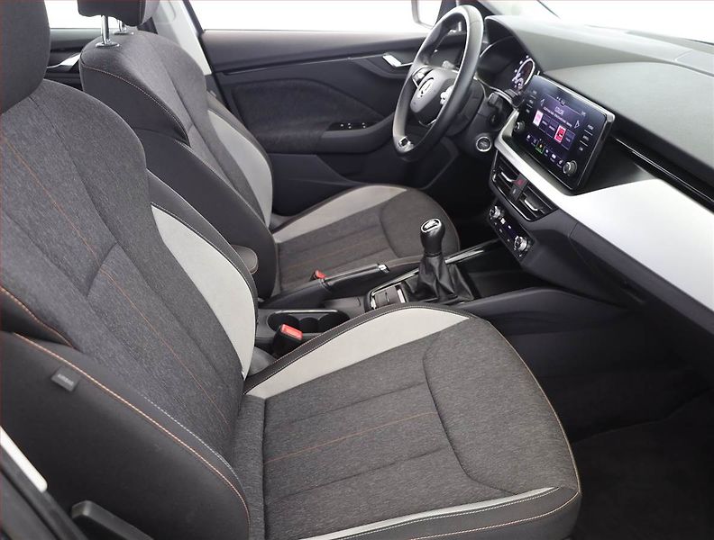 Škoda Kamiq (2021) Style 1.0 TSI, Serv.kniha - fotka 7 z 17