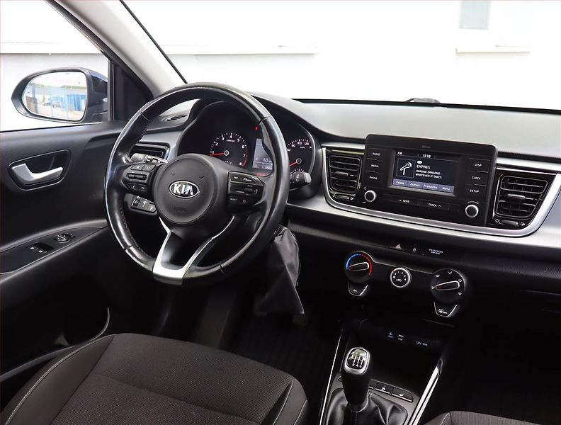 Kia Rio (2017) 1.4 CVVT, Serv.kniha, Tempomat - fotka 7 z 17