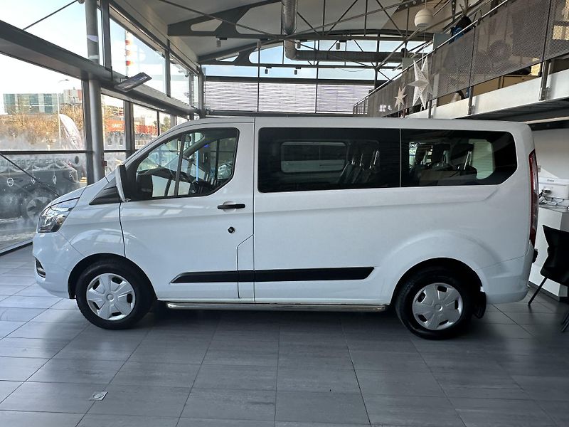 Ford Transit Custom Trend 340 L1 2.0EB 130k kombi - fotka 2 z 23