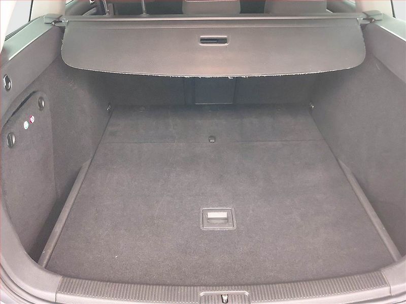 Volkswagen Golf (2013) 1.6 TDI, Serv.kniha, Navi - fotka 14 z 20