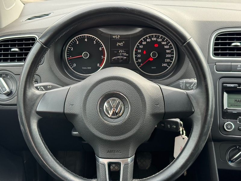 Volkswagen Polo (2011) 4Friends 1.2i 44kW - fotka 16 z 33