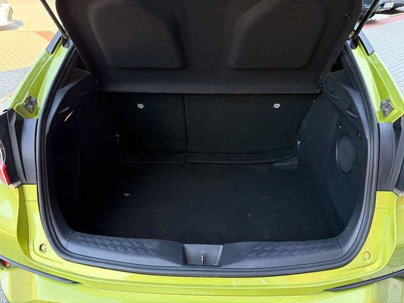Toyota C-HR 1.8 Hybrid Premium - fotka 17 z 20