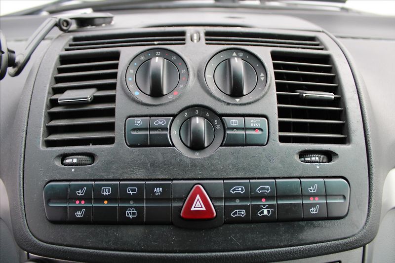 Mercedes-Benz Viano 2.2 CDI 4x4 AUTOMAT ČR - fotka 16 z 20