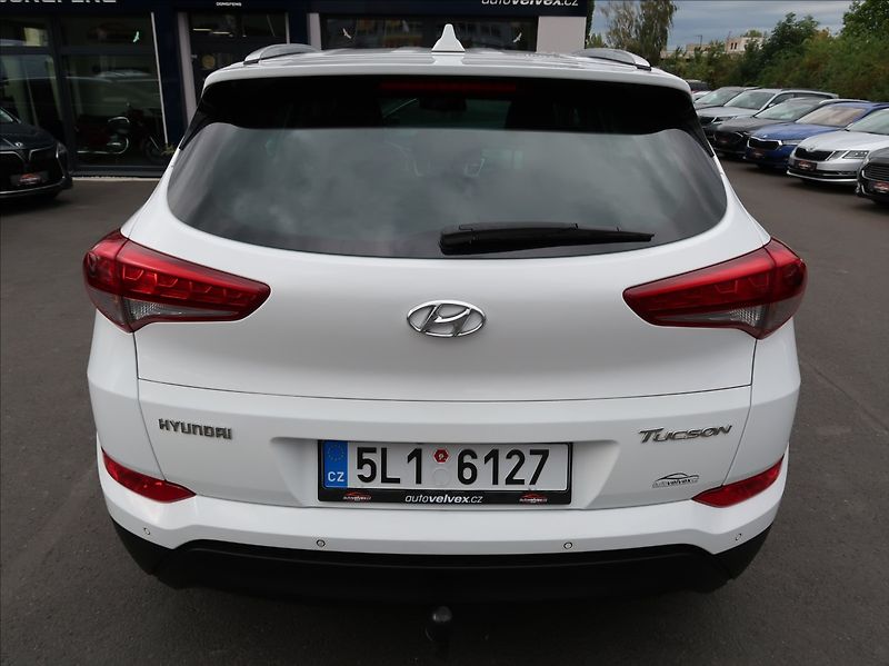 Hyundai Tucson 1,7 CRDi,85kW,1majČR,navi,tažn - fotka 8 z 27
