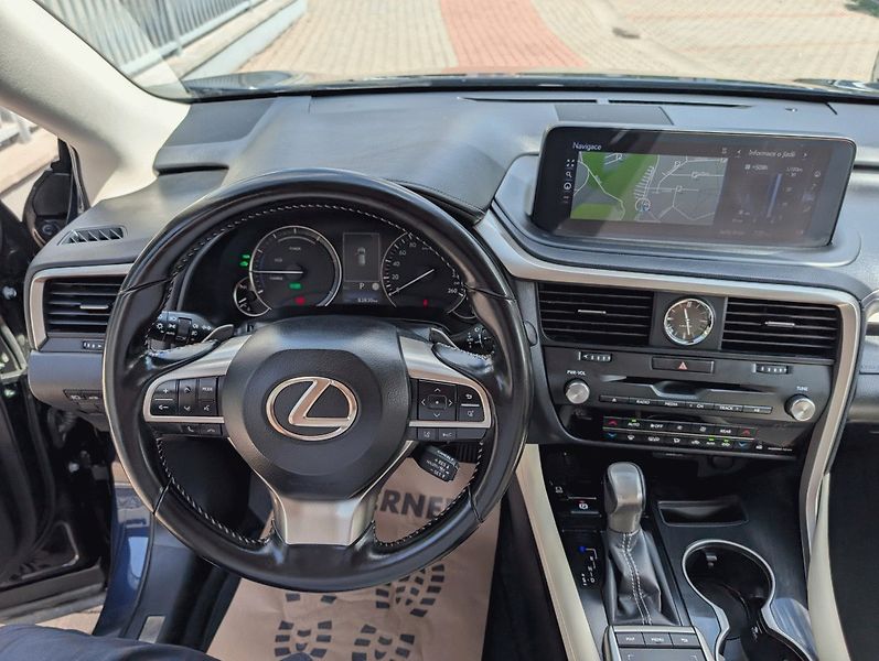 Lexus RX 450h (2021) L 4x4 Executive - fotka 12 z 22