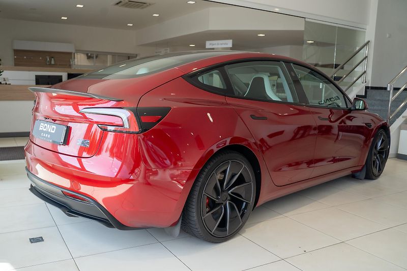 Tesla Model 3 (2024) PERFORMANCE HIGHLAND — DUAL  - fotka 3 z 24