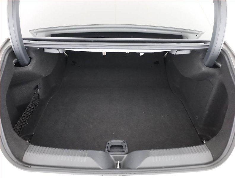 Mercedes-Benz CLS (2022) 400 d 4MATIC - fotka 17 z 18