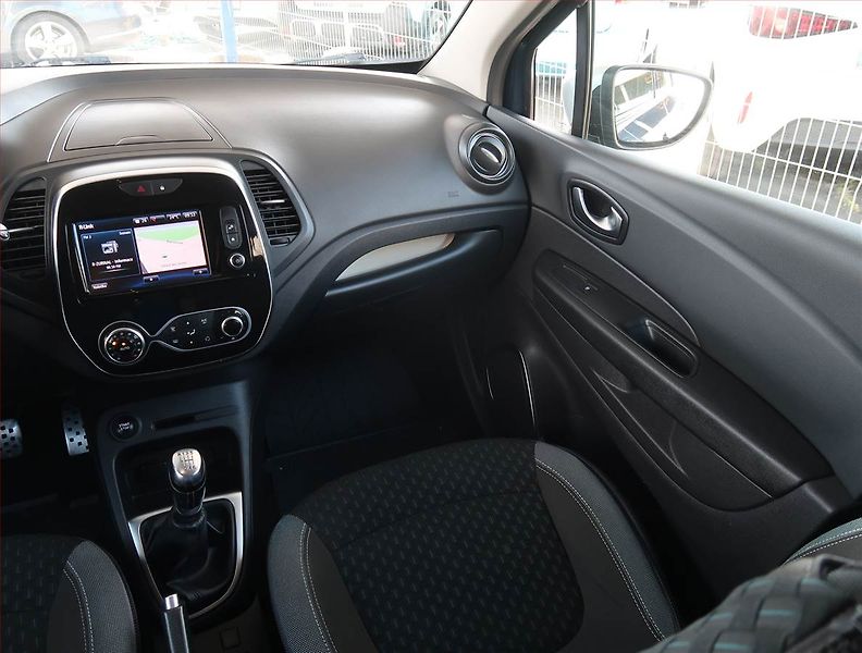 Renault Captur (2017) 1.2 TCe, Serv.kniha, Navi - fotka 8 z 21