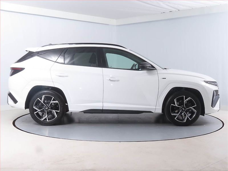 Hyundai Tucson (2025) 1.6 T-GDI, N- Line, Navigace - fotka 6 z 16