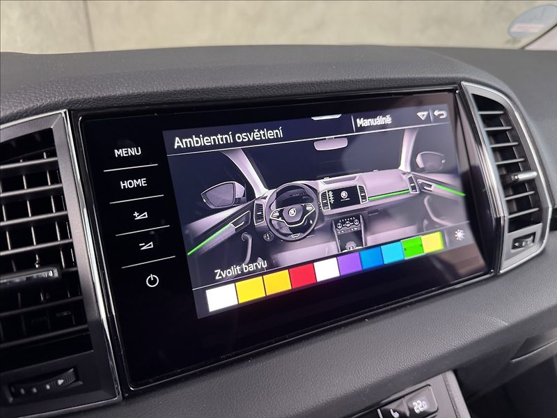 Škoda Karoq 2,0 TDi  DSG 4x4 Style Virtual - fotka 32 z 44