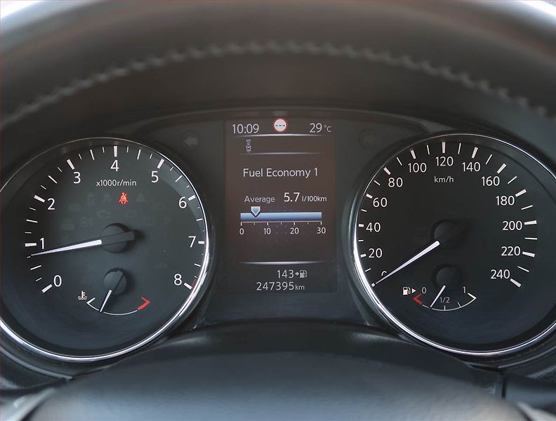 Nissan Qashqai (2015) 1.6 DIG-T, Serv.kniha, Navi - fotka 11 z 20