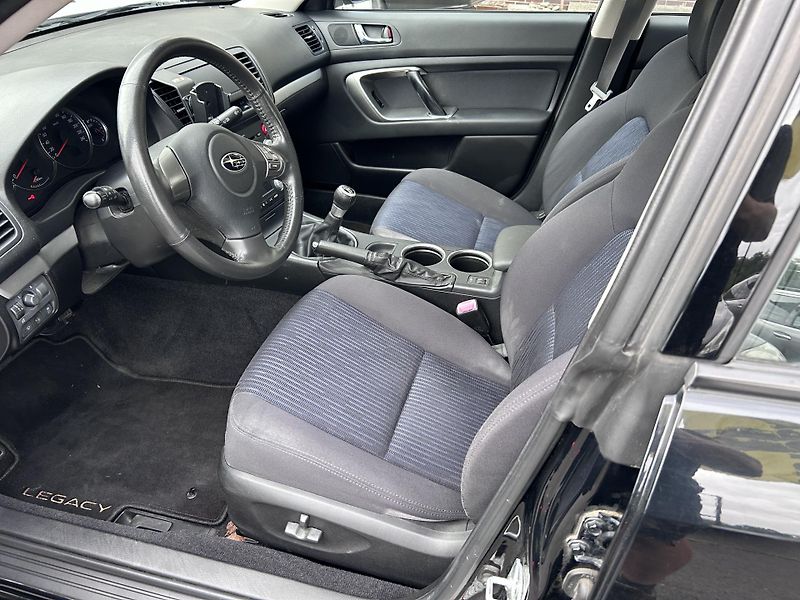 Subaru Legacy 2.0 D Active AWD - fotka 20 z 38