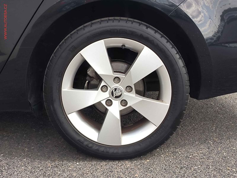 Škoda Octavia (2014) 2.0 TDi Sport, Elegance, TZ - fotka 19 z 20