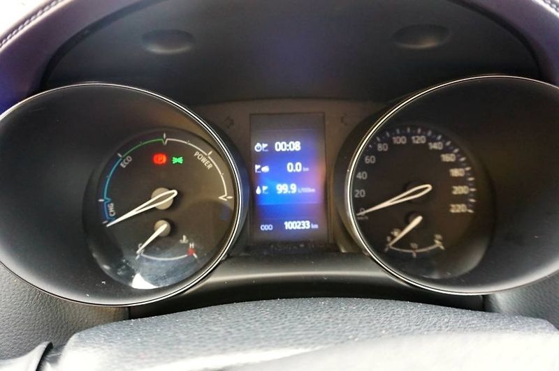 Toyota C-HR (2018) ACTIVE 1,8 HYBRID 72 kW - fotka 44 z 49