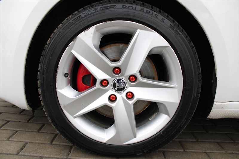 Škoda Octavia RS 2.0TDI 135kW BIXEN TAŽNÉ ČR - fotka 9 z 19