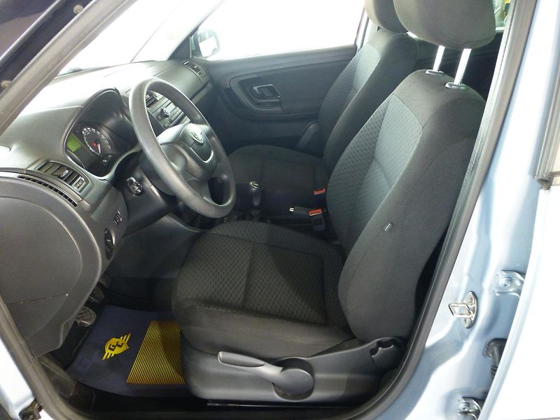 Škoda Fabia (2011) 1,2TSI*DIGIKLIMA*PARK S*VYHŘ.S - fotka 11 z 24