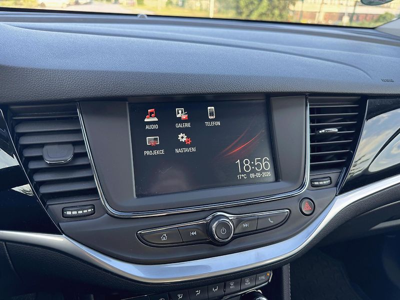 Opel Astra (2016) Sports Tourer 1.4 Turbo, 110kW - fotka 13 z 23
