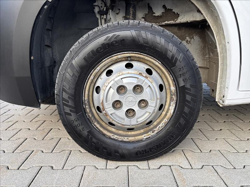 Opel Movano 2,2 CDTI 88kW L1 - fotka 9 z 30