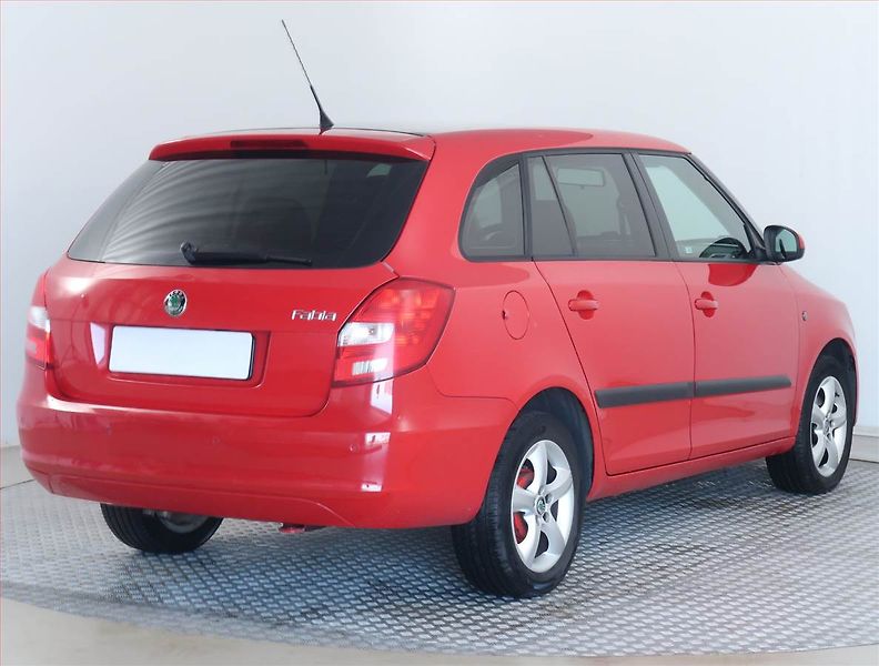 Škoda Fabia (2008) Ambition 1.4 TDI, nová STK - fotka 5 z 14