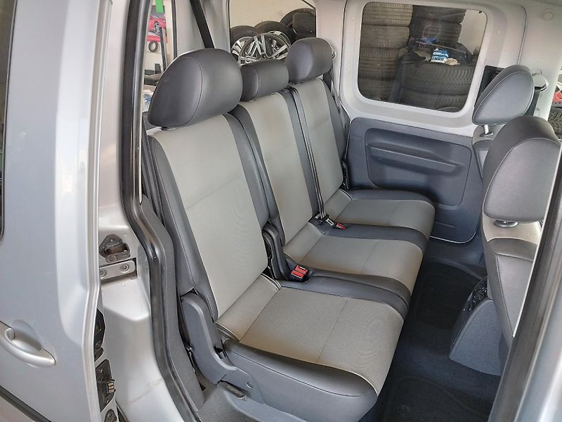 Volkswagen Caddy (2011) 2,0TDI,4X4,KLIMA,ALU,7MÍST - fotka 14 z 28