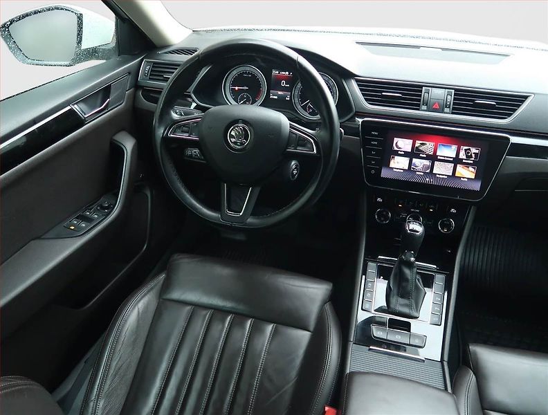 Škoda Superb (2017) Laurin&Klement 2.0 TDI 4x4 - fotka 7 z 22