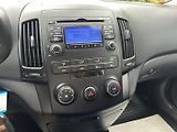 Hyundai i30 (2011) CW 1.6Crdi 66kw FIFA - náhled 19