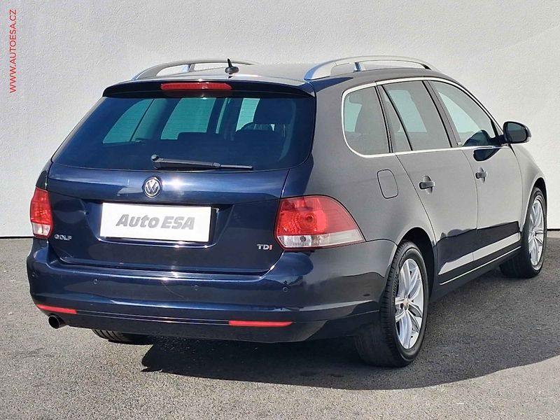 Volkswagen Golf (2011) 1.6 TDi, Style, +kola - fotka 4 z 18