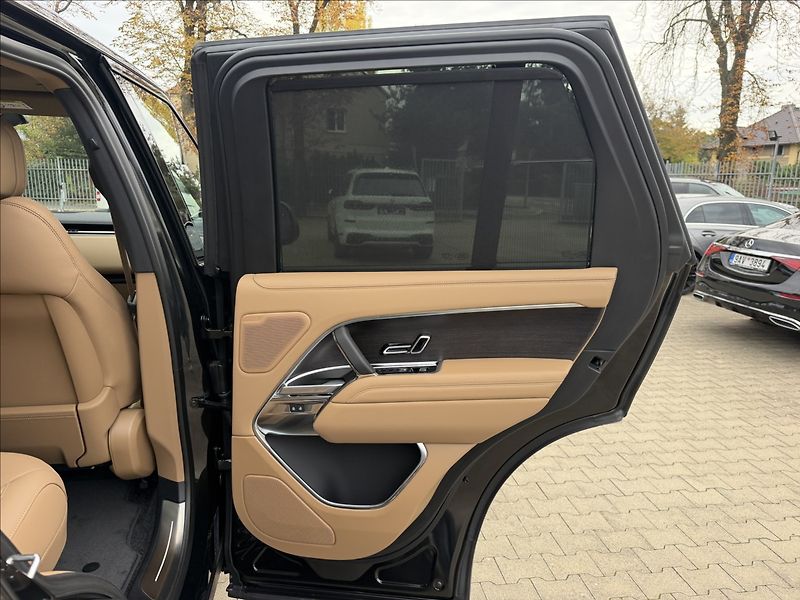 Land Rover Range Rover P460e HSE - fotka 32 z 36