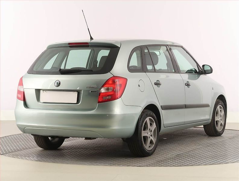 Škoda Fabia (2011) 1.2 TSI, Serv.kniha, po STK - fotka 5 z 15