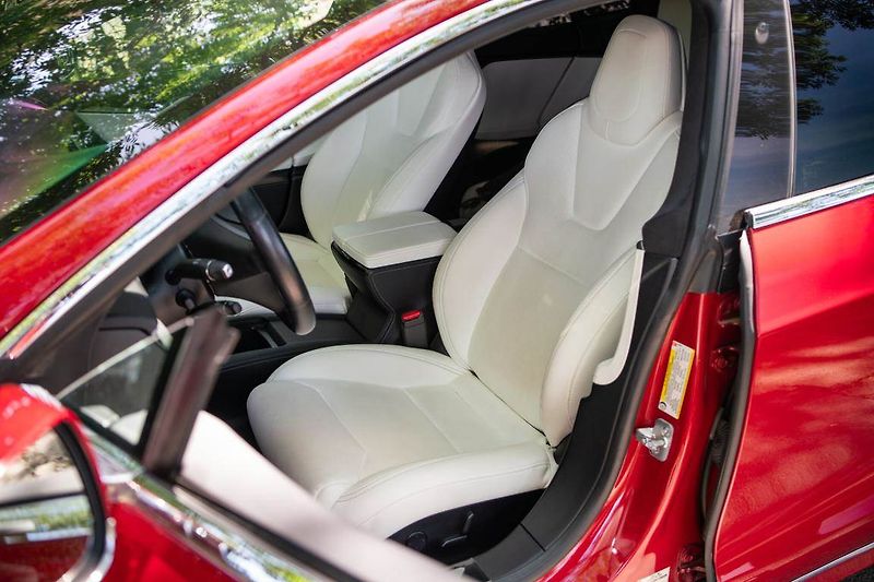 Tesla Model S (2019) P100D Ludicrous, SoH 91% - fotka 18 z 30