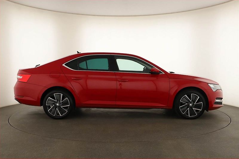 Škoda Superb (2022) 2.0 TDI - fotka 6 z 21