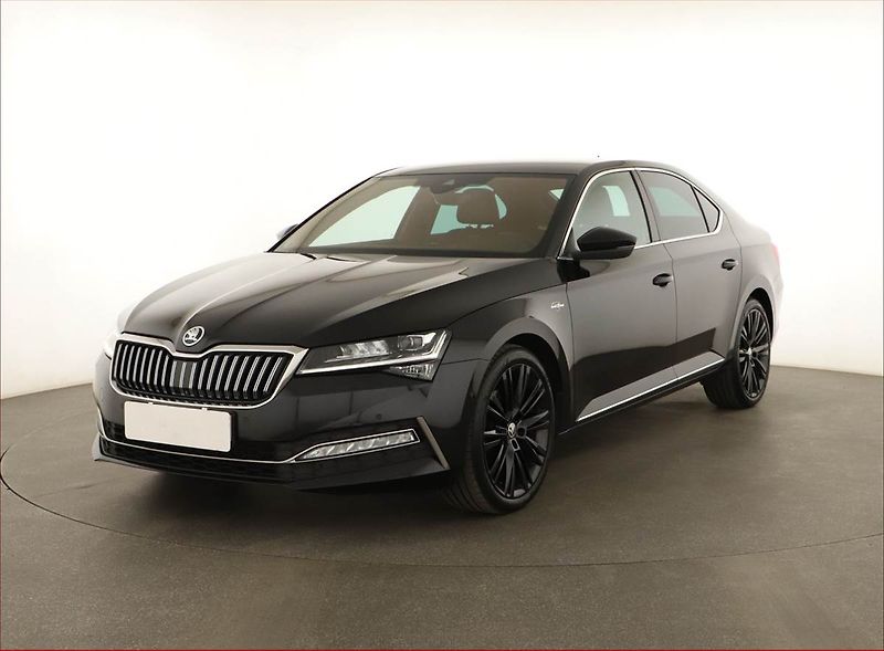 Škoda Superb (2023) Laurin&Klement 2.0 TDI - fotka 2 z 20
