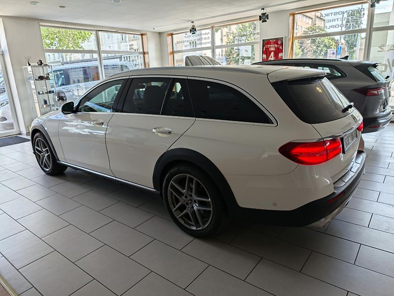 Mercedes-Benz Třídy E (2020) E220CDI All-terrain TOP VÝBAVA - fotka 7 z 25
