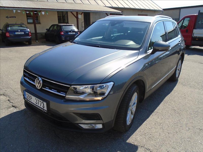Volkswagen Tiguan 2,0   4X4 110KW - fotka 8 z 27