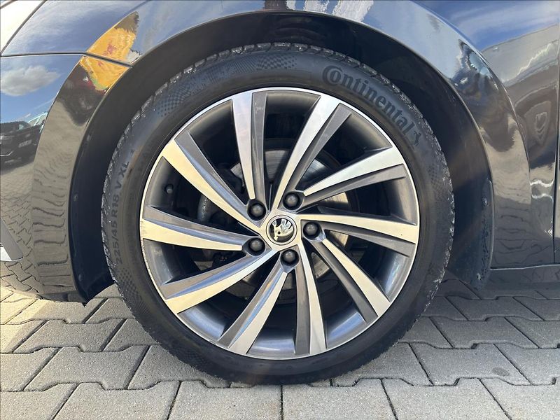 Škoda Octavia 2,0 TDI 110kW Style - fotka 10 z 48