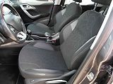 Peugeot 2008 (2016) 1.6 HDi, ČR, GT Line - náhled 9