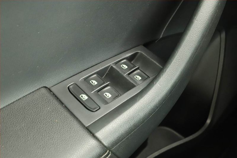 Škoda Rapid (2017) Spaceback 1.4 TDI, Automat - fotka 12 z 15