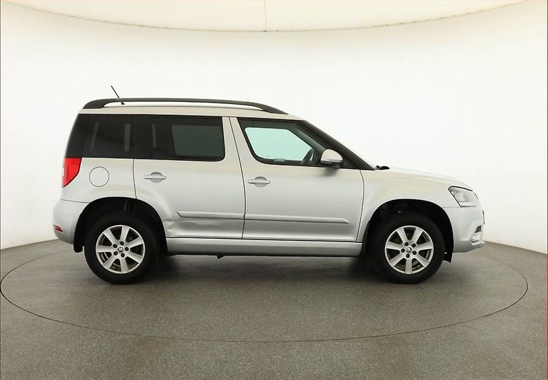 Škoda Yeti (2016) GreenLine 1.2 TSI, Serv.kniha - fotka 6 z 18