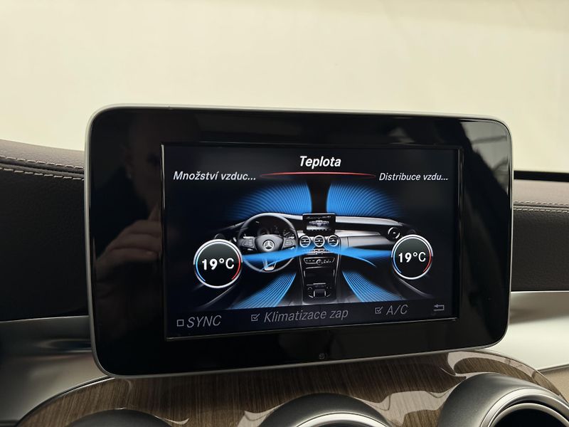 Mercedes-Benz Třídy C 250d*150kw*4x4*9-G*CZ*AMG* - fotka 35 z 45