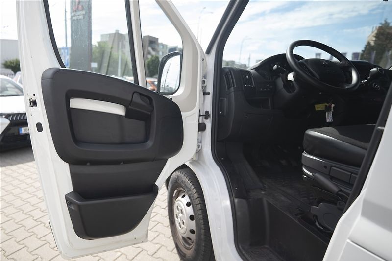 Peugeot Boxer 2,2 BlueHDI 1. MAJITEL ČR DPH - fotka 16 z 28