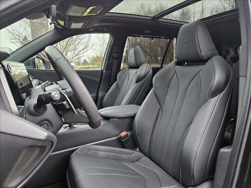 Lexus TX 500h (2025) 2,4 F SPORT Performance 3 - fotka 16 z 27