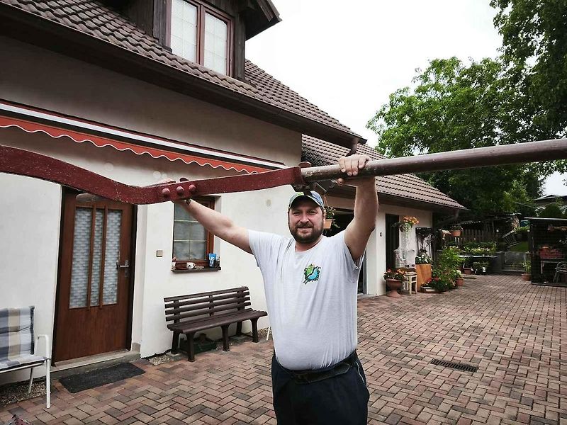 Sbor dobrovolných hasičů ve Vysoké nad Labem získal unikátní koněspřežnou stříkačku. Našel ji v Německu.