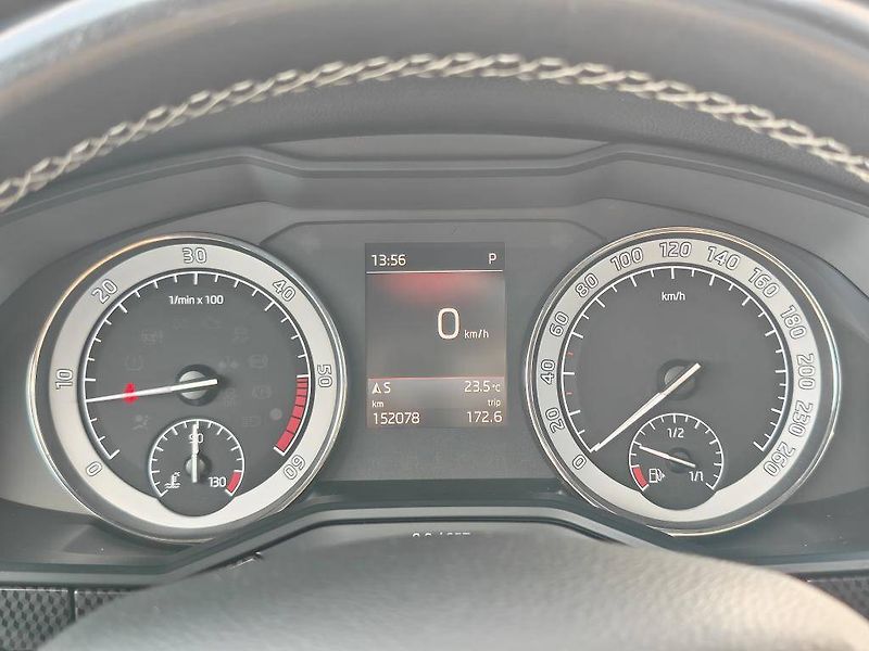 Škoda Superb SportLine ABT DSG 2,0TDI - fotka 11 z 26