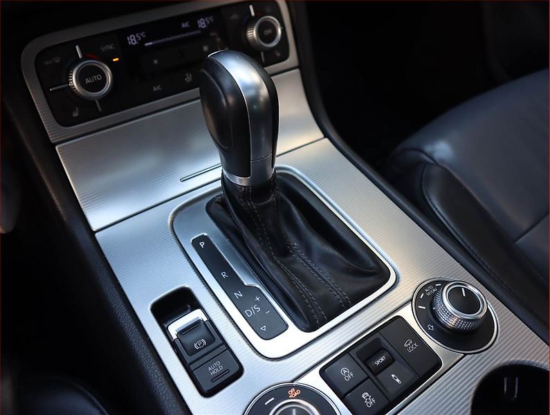 Volkswagen Touareg (2016) 3.0 TDI - fotka 13 z 23
