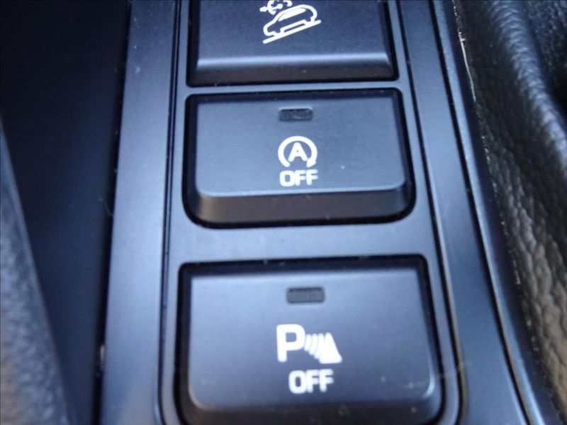 Hyundai Tucson 1,6T- GDi 130kW Trikolor - fotka 40 z 58