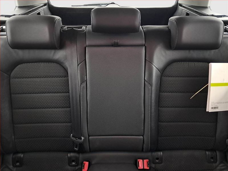 Volkswagen Golf (2013) 1.6 TDI, Automat, Serv.kniha - fotka 10 z 20