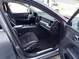 Volvo XC60 B4 AWD (nafta) // REZERVACE - náhled 18